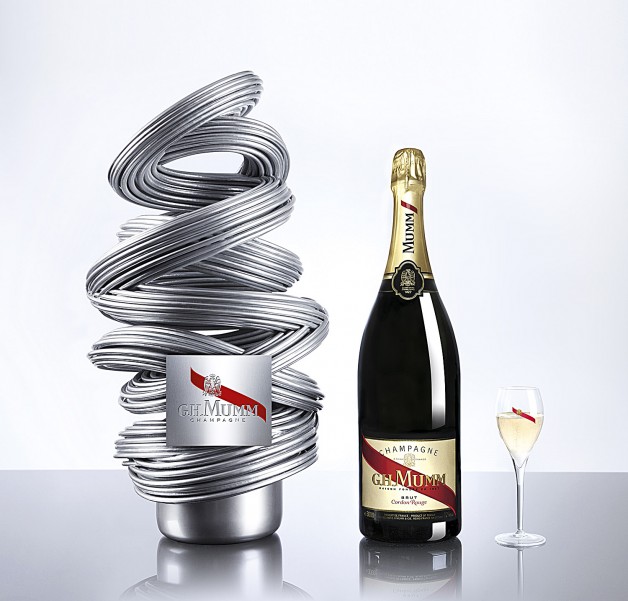 champagne-mumm-PR-pack-by-Renato-Montagner-bottle-outside-and-flute-V2-3_RVB