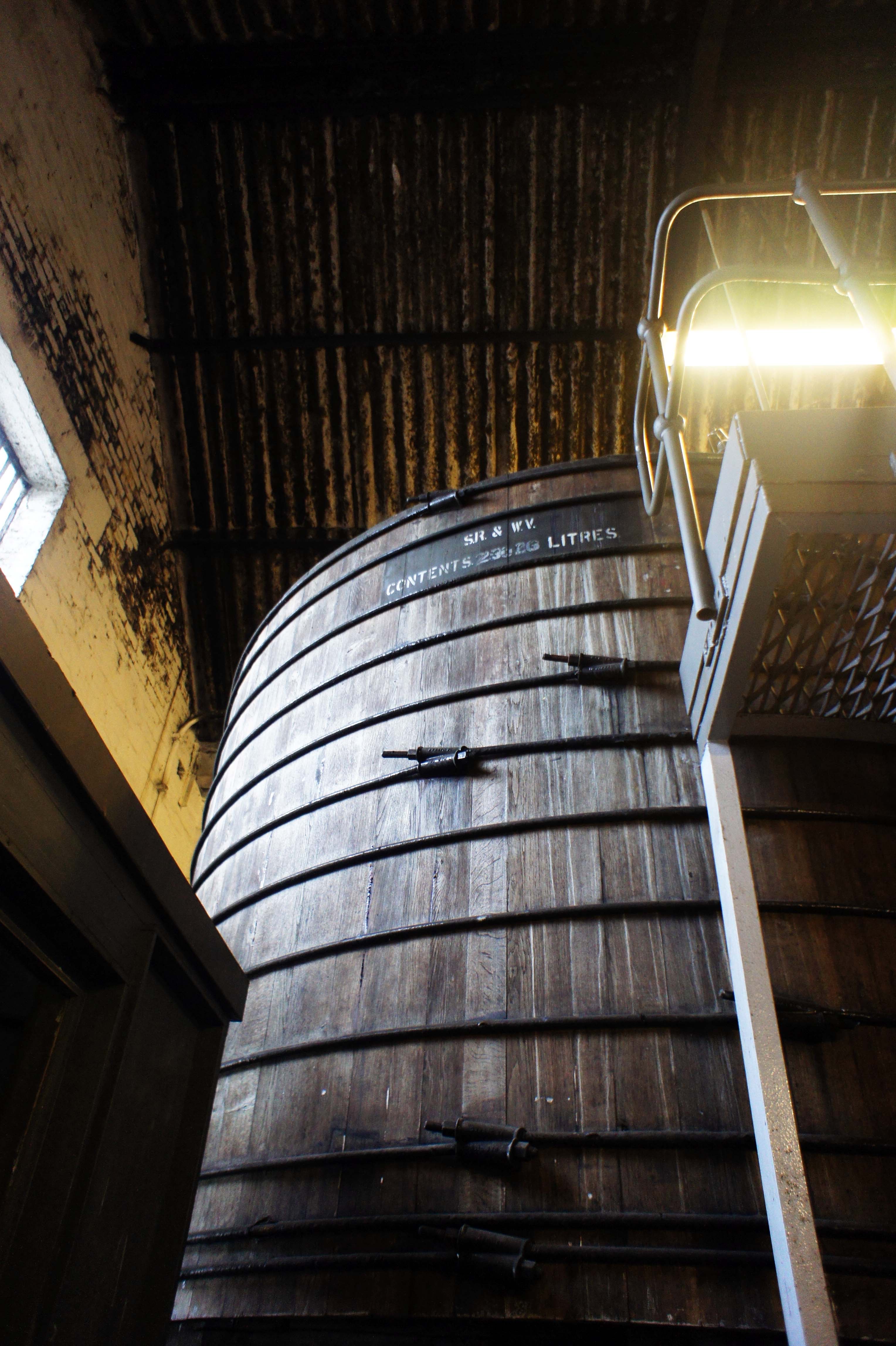 Jura whisky, nouvelle gamme smokiness (+distillerie inside) Alambic